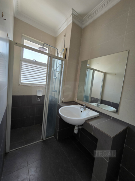 3-storey Terraced House for Sale in Setia Alam (Selangor) - Alex Lee - Bathroom - PropertyGuru.com.my