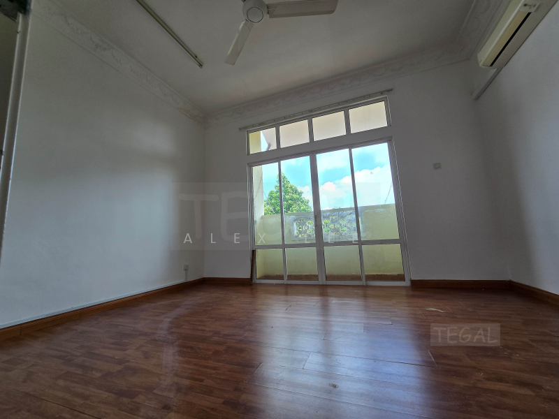 3-storey Terraced House for Sale in Setia Alam (Selangor) - Alex Lee - Living Room - PropertyGuru.com.my