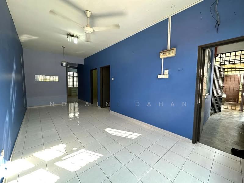 Pinggiran Cempaka, Ampang untuk Untuk Dijual - RM 408,000, Feb 2026 - Living Room - PropertyGuru.com.my