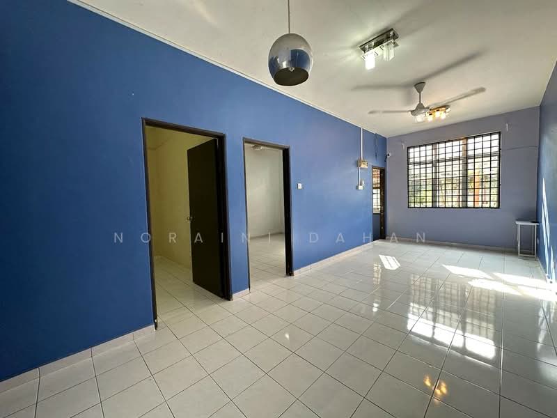 Pinggiran Cempaka, Ampang untuk Untuk Dijual - RM 408,000, Feb 2026 - Living Room - PropertyGuru.com.my