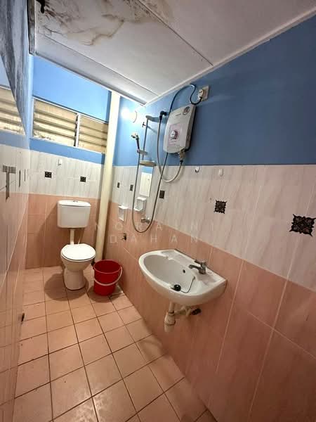 Pinggiran Cempaka, Ampang untuk Untuk Dijual - RM 408,000, Feb 2026 - Bathroom - PropertyGuru.com.my