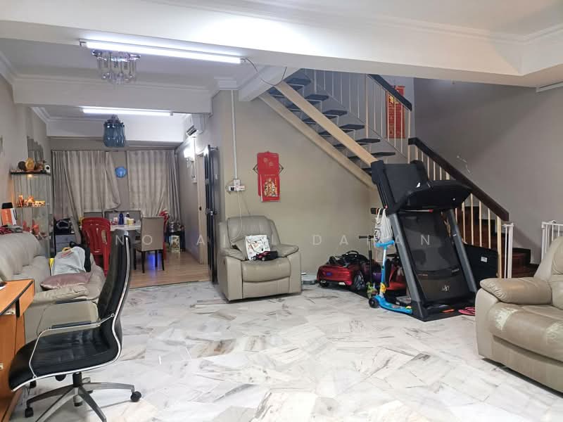 2.5-storey Terraced House for Sale in Ampang Jaya (Ampang) - Noraini Dahan - Living Room - PropertyGuru.com.my