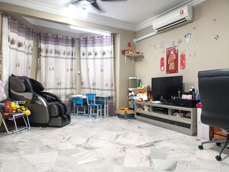 2.5-storey Terraced House for Sale in Ampang Jaya (Ampang) - Noraini Dahan - Living Room - PropertyGuru.com.my