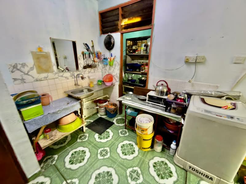 Flat for Sale at Taman Bukit Mewah - Noraini Dahan - Kitchen - PropertyGuru.com.my