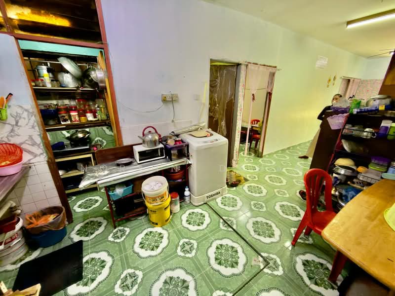 Flat for Sale at Taman Bukit Mewah - Noraini Dahan - Kitchen - PropertyGuru.com.my
