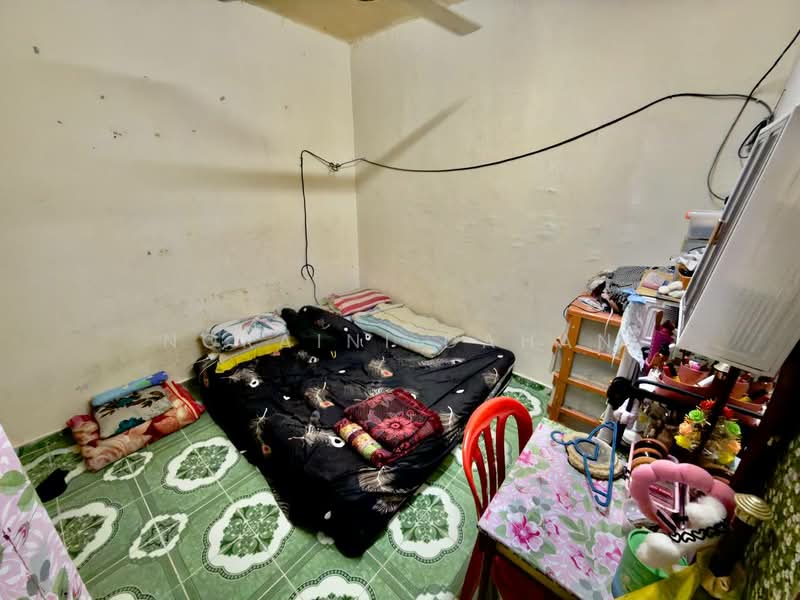 Flat for Sale at Taman Bukit Mewah - Noraini Dahan - Bedroom - PropertyGuru.com.my