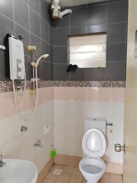 Apartment for Sale at Pangsapuri Seri Pinang - Nicholas Lew - PropertyGuru.com.my