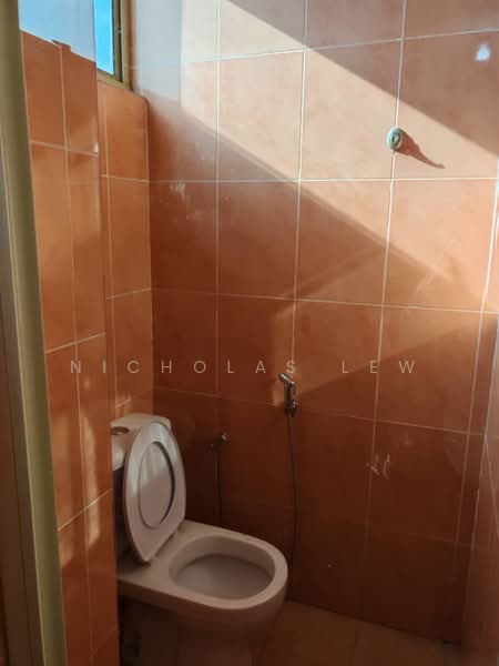 Condominium for Rent at East Lake Residence - Nicholas Lew - Bathroom - PropertyGuru.com.my