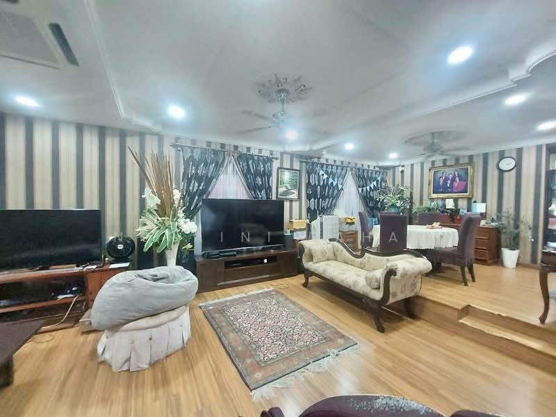 Taman Sri Ampang, Ampang Jaya untuk Untuk Dijual - RM 1,800,000, Feb 2026 - Living Room - PropertyGuru.com.my