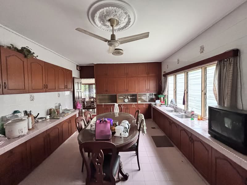 Bungalow for Sale in Pusat Bandaraya (Kuala Lumpur) - Fitri Zainal - Kitchen - PropertyGuru.com.my