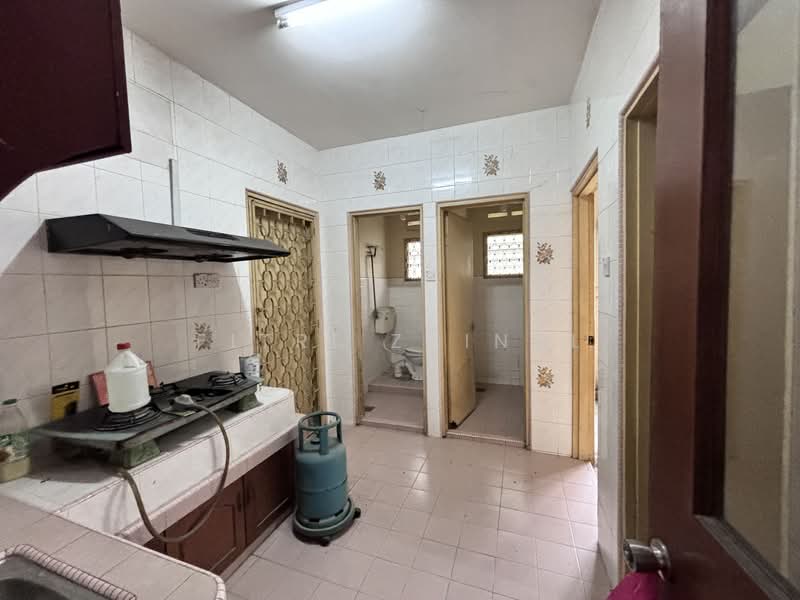 Bungalow for Sale in Pusat Bandaraya (Kuala Lumpur) - Fitri Zainal - Kitchen - PropertyGuru.com.my