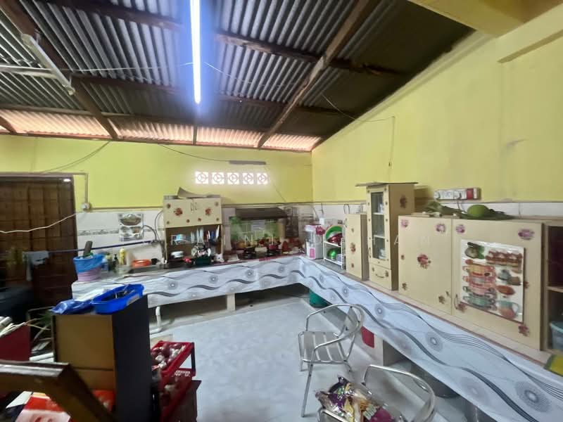 Double Storey Taman Cempaka Ampang untuk Untuk Dijual - RM 750,000, Mac 2026 - Kitchen - PropertyGuru.com.my