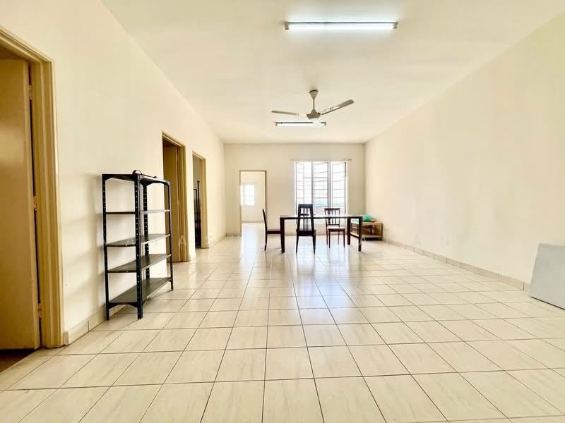 Kondominium Kristal untuk Untuk Dijual - RM 360,000, Mac 2026 - Living Room - PropertyGuru.com.my