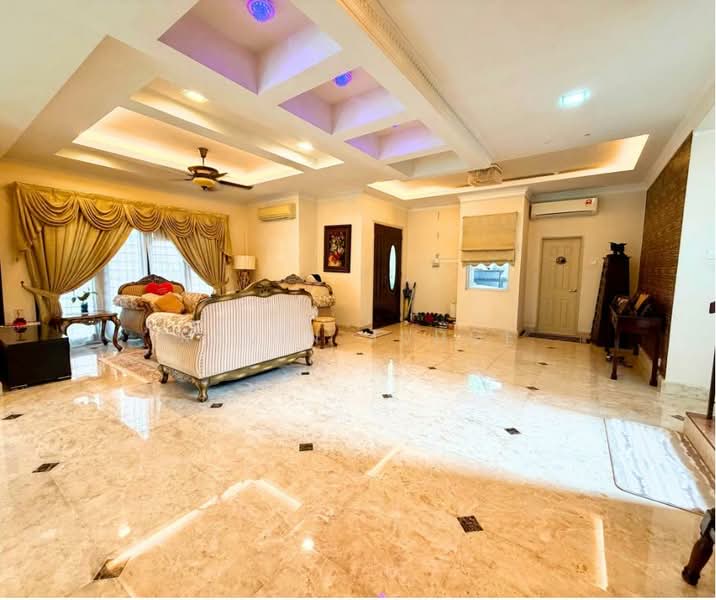 Pusat Bandar Putra Permai untuk Untuk Dijual - RM 1,800,000, Mac 2026 - Living Room - PropertyGuru.com.my