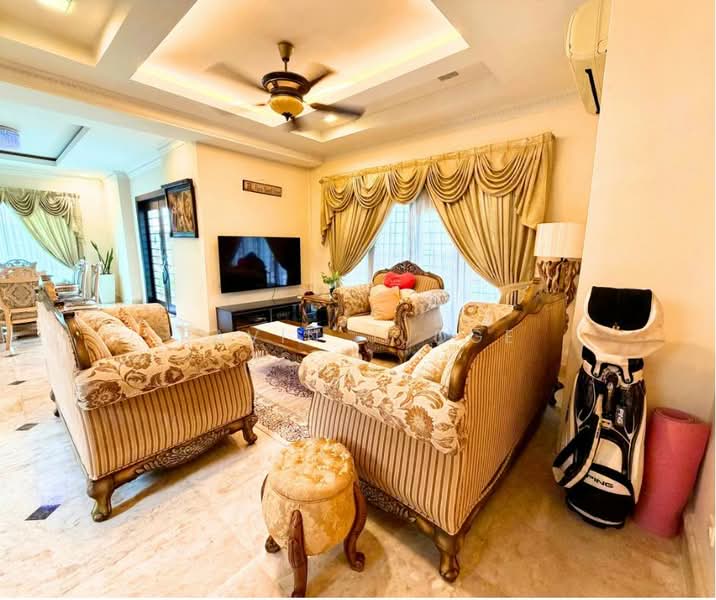 Pusat Bandar Putra Permai untuk Untuk Dijual - RM 1,800,000, Mac 2026 - Living Room - PropertyGuru.com.my