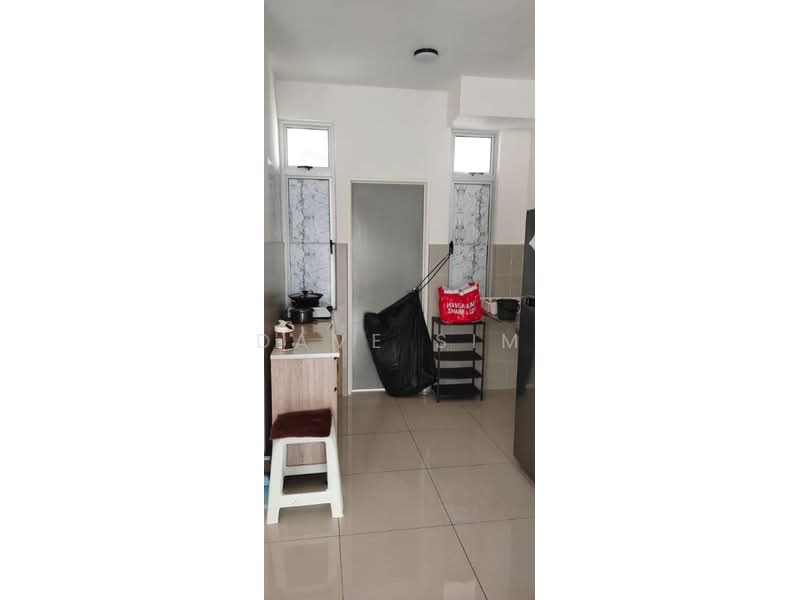 Pangsapuri untuk Disewa di D'Lagoon Luxury Apartment - Dave Sim - Kitchen - PropertyGuru.com.my