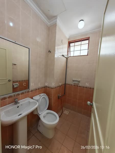 2-storey Terraced House for Rent in Ara Damansara (Selangor) - Cherry Tan - Bathroom - PropertyGuru.com.my