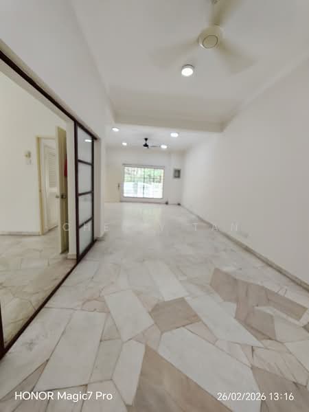 2-storey Terraced House for Rent in Ara Damansara (Selangor) - Cherry Tan - Living Room - PropertyGuru.com.my