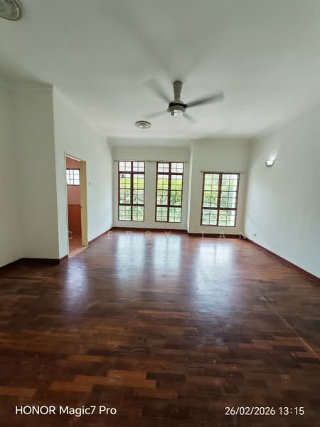 2-storey Terraced House for Rent in Ara Damansara (Selangor) - Cherry Tan - Living Room - PropertyGuru.com.my