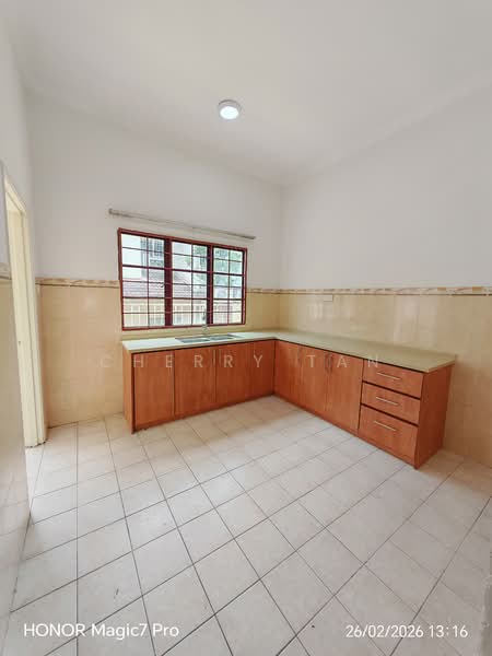 2-storey Terraced House for Rent in Ara Damansara (Selangor) - Cherry Tan - Kitchen - PropertyGuru.com.my