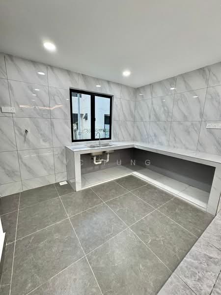 2-storey Terraced House for Sale in Bandar Baru Permas Jaya (Permas Jaya) - YC Fung - Kitchen - PropertyGuru.com.my