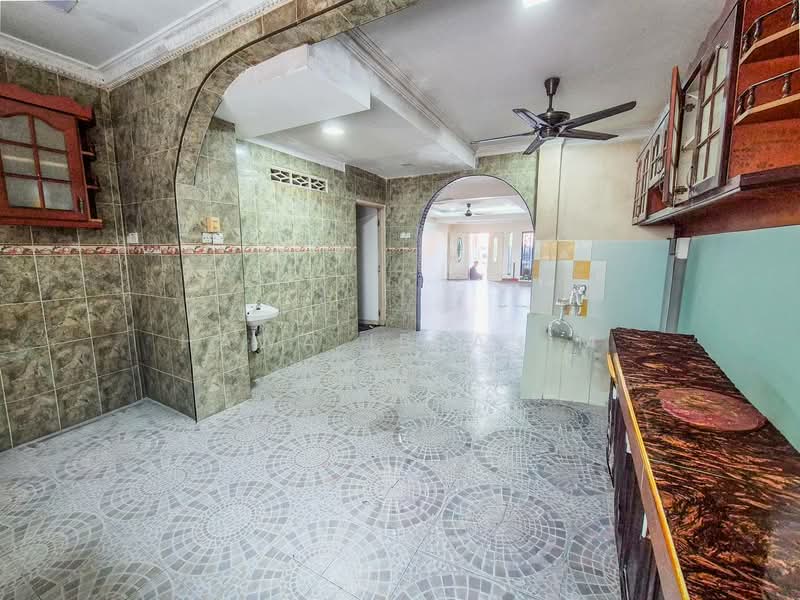 2-storey Terraced House for Sale in Taman Harmoni Kajang (Kajang) - Hawa Ibrahim - Kitchen - PropertyGuru.com.my