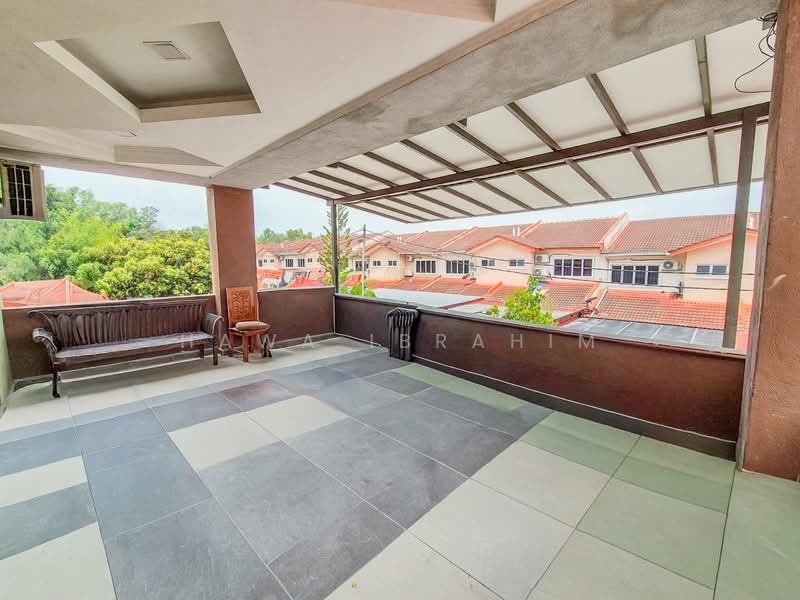 2-storey Terraced House for Sale in Taman Harmoni Kajang (Kajang) - Hawa Ibrahim - Balcony - PropertyGuru.com.my