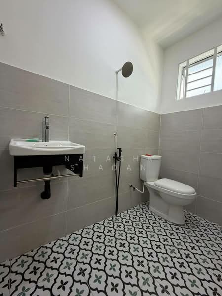 Rumah Teres 1 Tingkat untuk Dijual di Taman Haji Hamzah Alang (Kapar) - Natasha Shadan - Bathroom - PropertyGuru.com.my