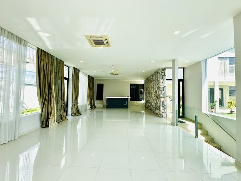 Bungalow House for Sale in Taman Hillview (Ulu Kelang) - Ravin Judge - Living Room - PropertyGuru.com.my