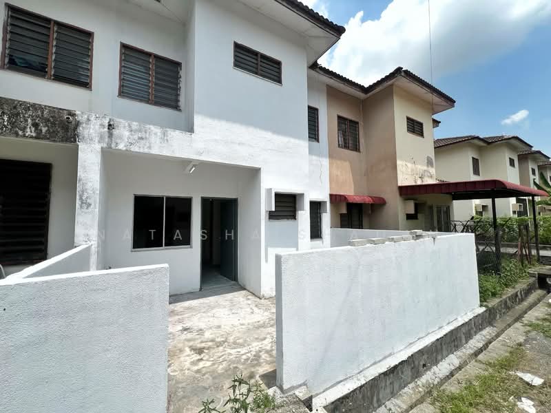 2-storey Terraced House for Sale in Alam Perdana (Puncak Alam) - Natasha Shadan - Exterior - PropertyGuru.com.my