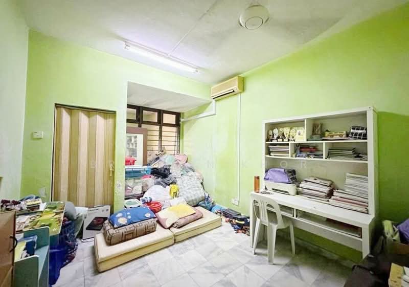 2-storey Terraced House for Sale in Taman Desa Cemerlang (Ulu Tiram) - Brandon Khor - Bedroom - PropertyGuru.com.my