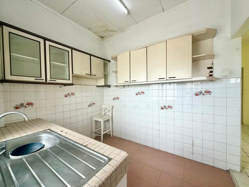 Kenari Apartment untuk Untuk Dijual - RM 330,000, Mac 2026 - Kitchen - PropertyGuru.com.my