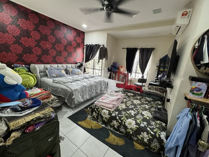 2-storey Terraced House for Sale in Shah Alam (Selangor) - Nazri Hassan - Bedroom - PropertyGuru.com.my
