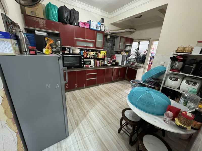 2-storey Terraced House for Sale in Shah Alam (Selangor) - Nazri Hassan - Kitchen - PropertyGuru.com.my