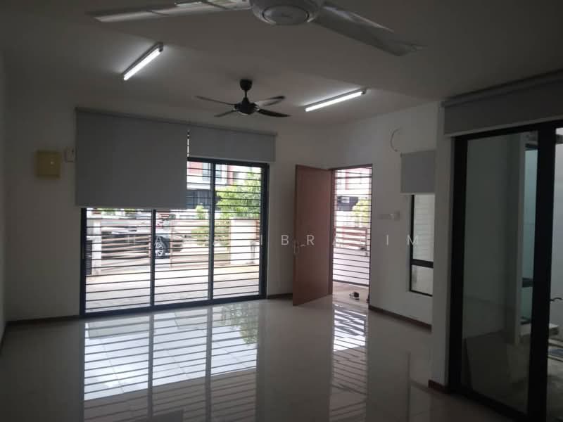 2-storey Terraced House for Rent in Taman Saujana KLIA (Sepang) - Hawa Ibrahim - Living Room - PropertyGuru.com.my