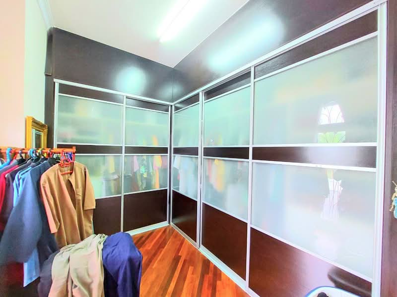 For Sale - Taman Bunga Negara