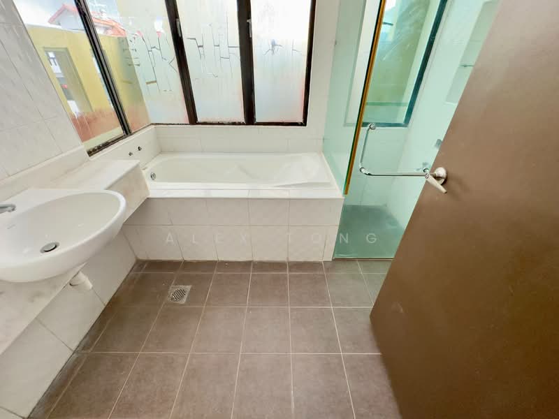 Taman Aman Perdana untuk Untuk Dijual - RM 1,120,000, Mac 2026 - Bathroom - PropertyGuru.com.my