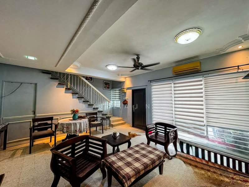 2-storey Terraced House for Sale in Bandar Sunway (Sunway) - Eda Zainal - Living Room - PropertyGuru.com.my