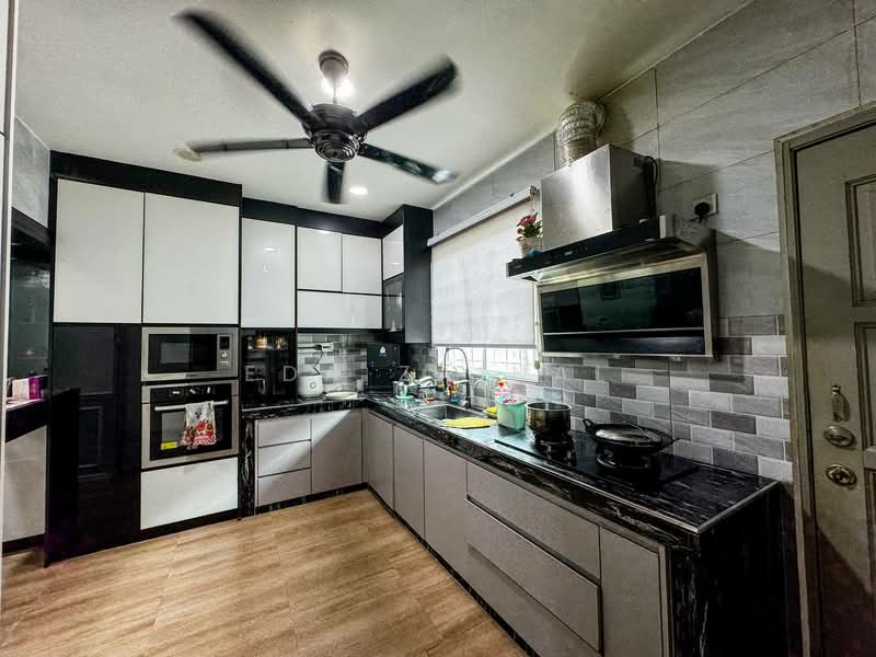 2-storey Terraced House for Sale in Bandar Sunway (Sunway) - Eda Zainal - Kitchen - PropertyGuru.com.my