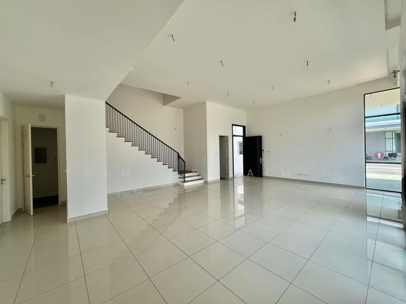 Kota Kemuning untuk Untuk Dijual - RM 2,450,000, Feb 2026 - Living Room - PropertyGuru.com.my