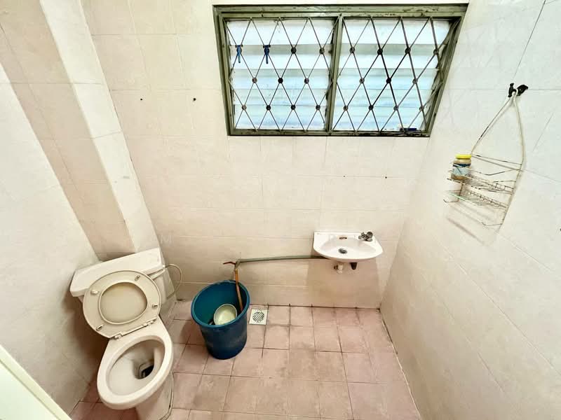 Taman Melur untuk Untuk Dijual - RM 635,000, Mac 2026 - Bathroom - PropertyGuru.com.my