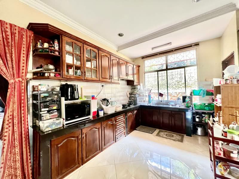 Bungalow for Sale in Seksyen 2 (Shah Alam) - Nazri Hassan - Kitchen - PropertyGuru.com.my