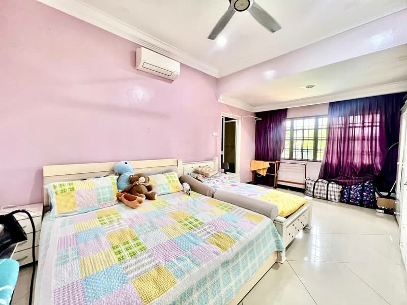 Bungalow for Sale in Seksyen 2 (Shah Alam) - Nazri Hassan - Bedroom - PropertyGuru.com.my