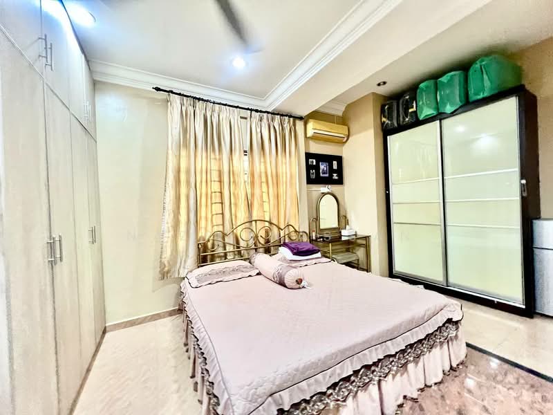 Bungalow for Sale in Seksyen 2 (Shah Alam) - Nazri Hassan - Bedroom - PropertyGuru.com.my