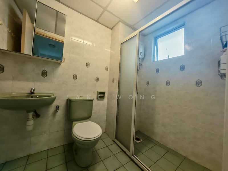 Condominium for Rent at Puncak Nusa Kelana - Jane Wong - Bathroom - PropertyGuru.com.my