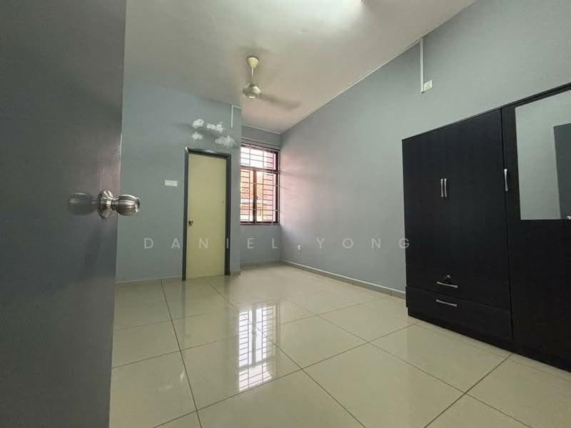 2-storey Terraced House for Sale in Mutiara Rini (Skudai) - Daniel Yong - Bedroom - PropertyGuru.com.my