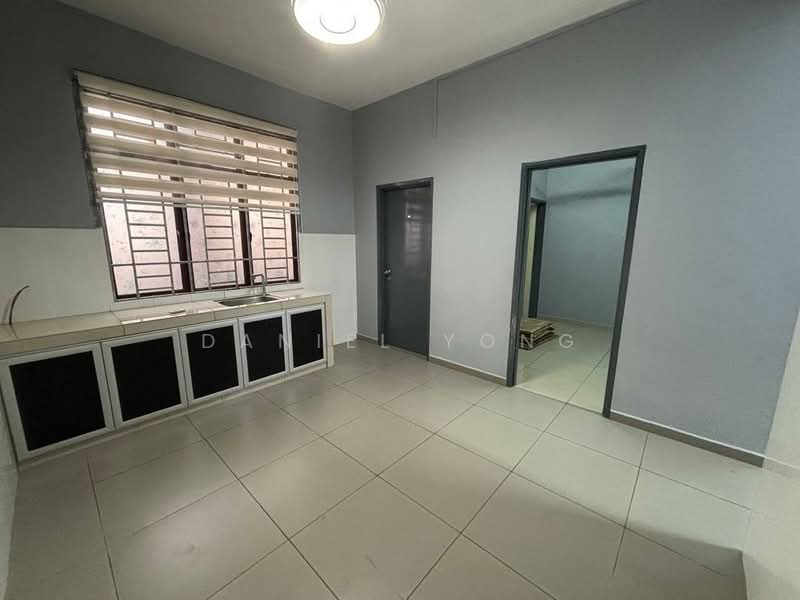 2-storey Terraced House for Sale in Mutiara Rini (Skudai) - Daniel Yong - Kitchen - PropertyGuru.com.my