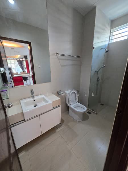 3-Storey Bungalow at Batu Ferringhi untuk Untuk Disewa - RM 7,000 /bulan, Mac 2026 - Bathroom - PropertyGuru.com.my