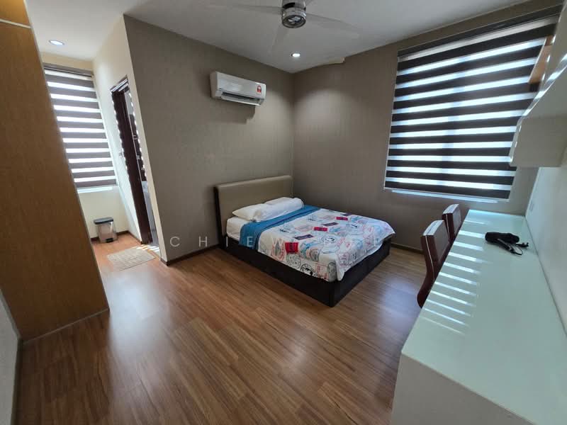 3-Storey Bungalow at Batu Ferringhi untuk Untuk Disewa - RM 7,000 /bulan, Mac 2026 - Bedroom - PropertyGuru.com.my