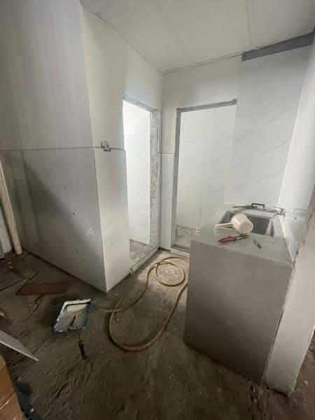 Warehouse for Rent in Subang Jaya (Selangor) - Alex Lee - Bathroom - PropertyGuru.com.my